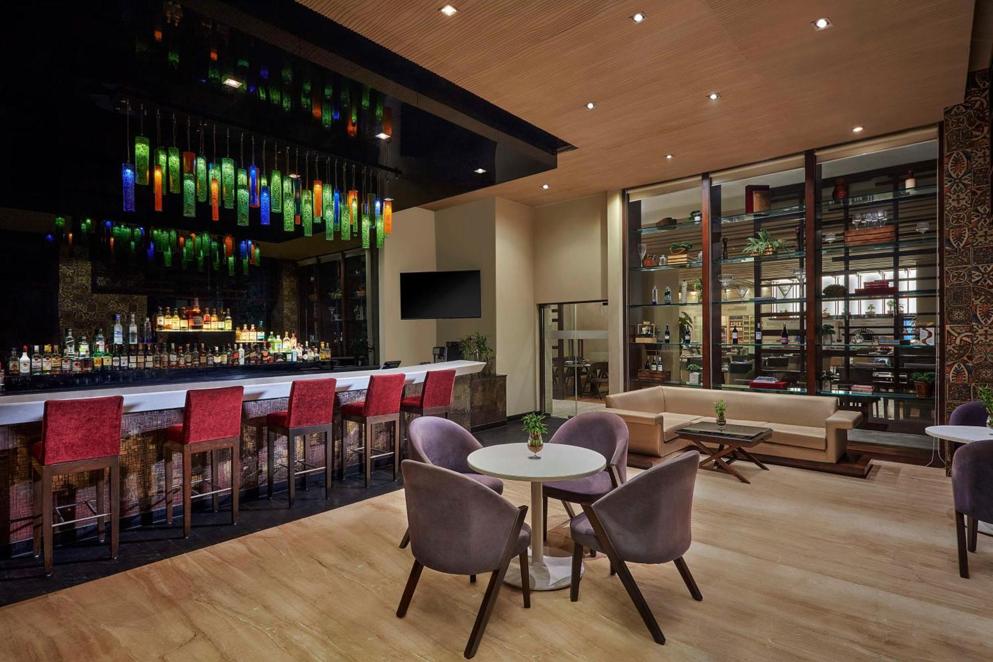 Doubletree By Hilton Gurugram Baani Square Hotel Gurgáon Kültér fotó
