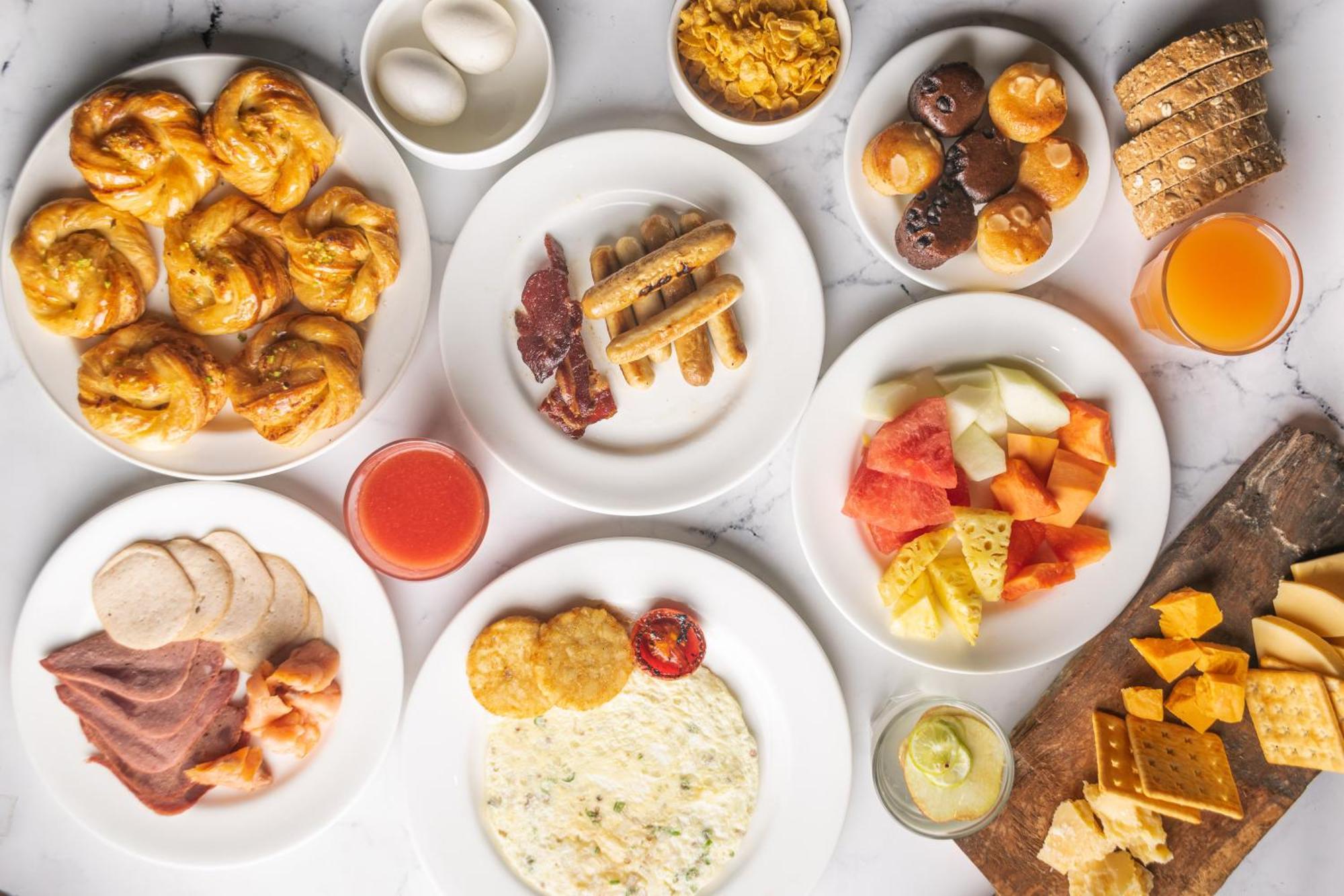 Doubletree By Hilton Gurugram Baani Square Hotel Gurgáon Kültér fotó